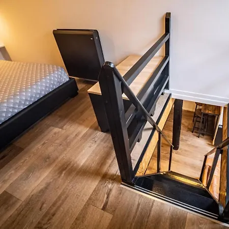 Le Petit Macaron Industriel Hyper Centre Insolites *