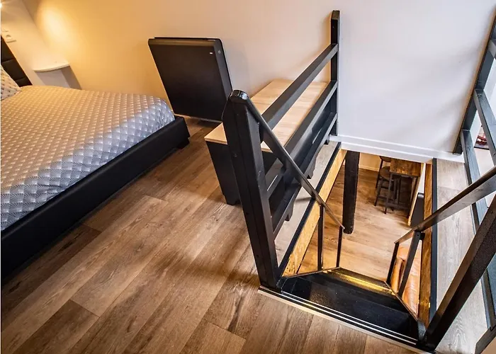 Le Petit Macaron Industriel Hyper Centre Insolites *